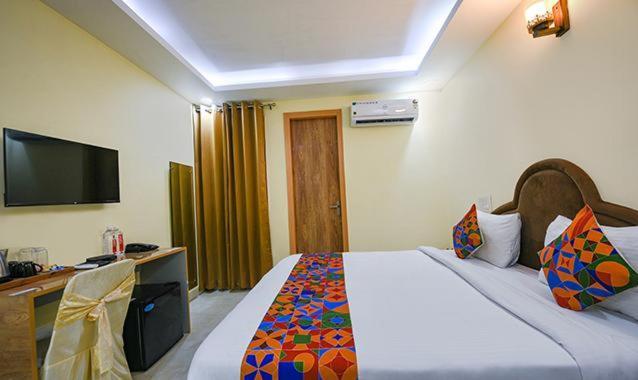 Immense Residency Hotell Faridabad Exteriör bild