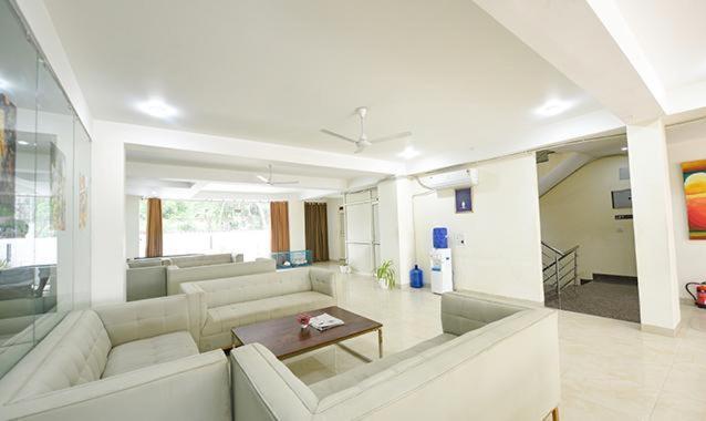 Immense Residency Hotell Faridabad Exteriör bild