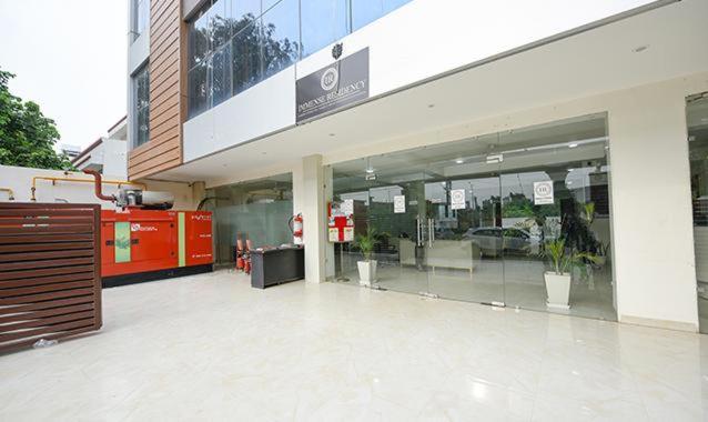 Immense Residency Hotell Faridabad Exteriör bild